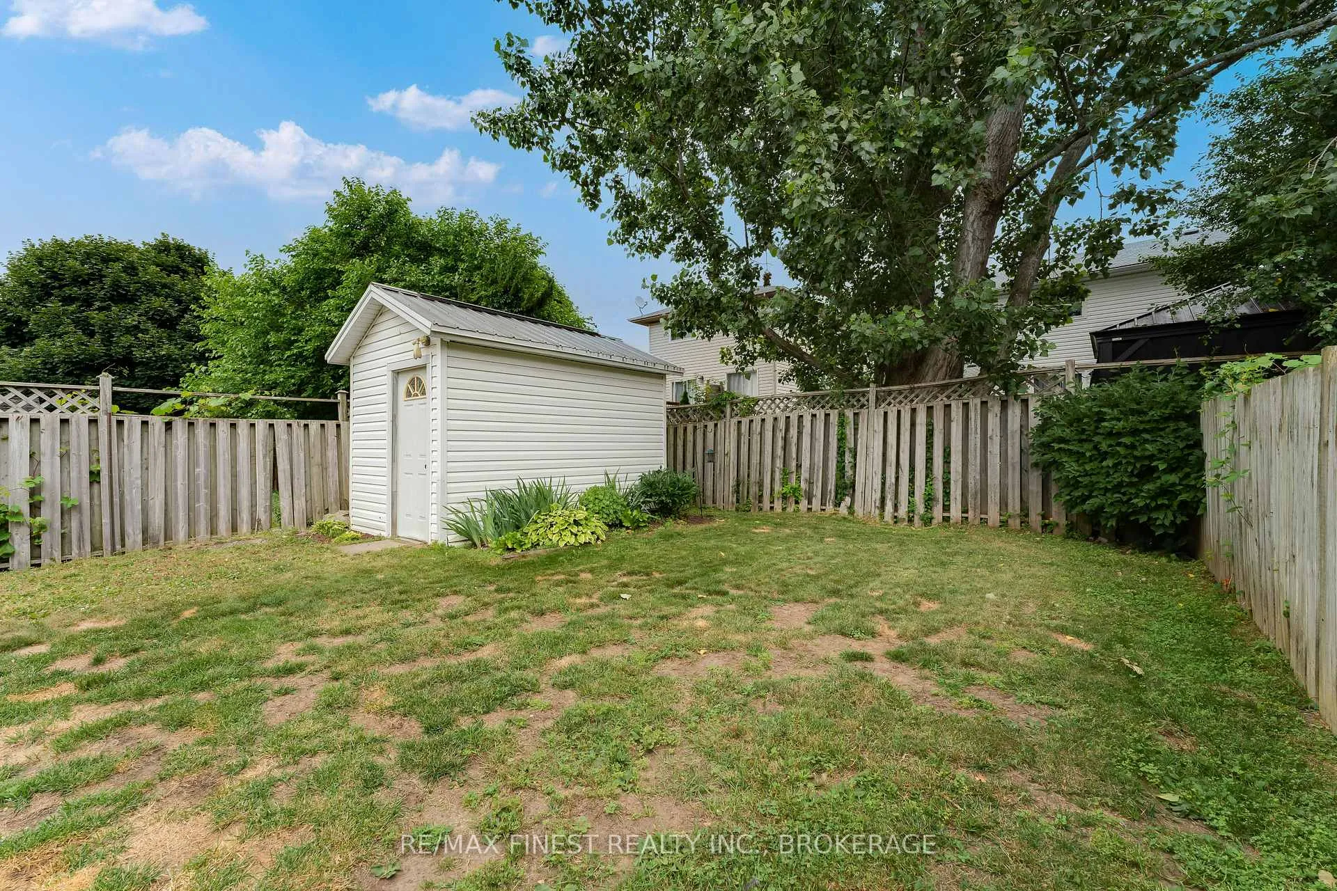 Photo 32 of 869 Larchwood Crescent, Kingston, City Northwest — HOMEH