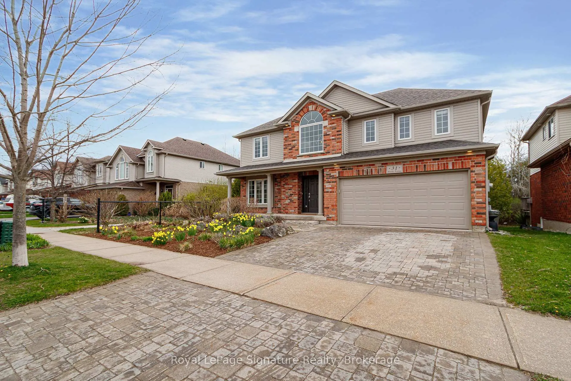 Photo 2 of 31 Brooke Avenue, Collingwood — HOMEH