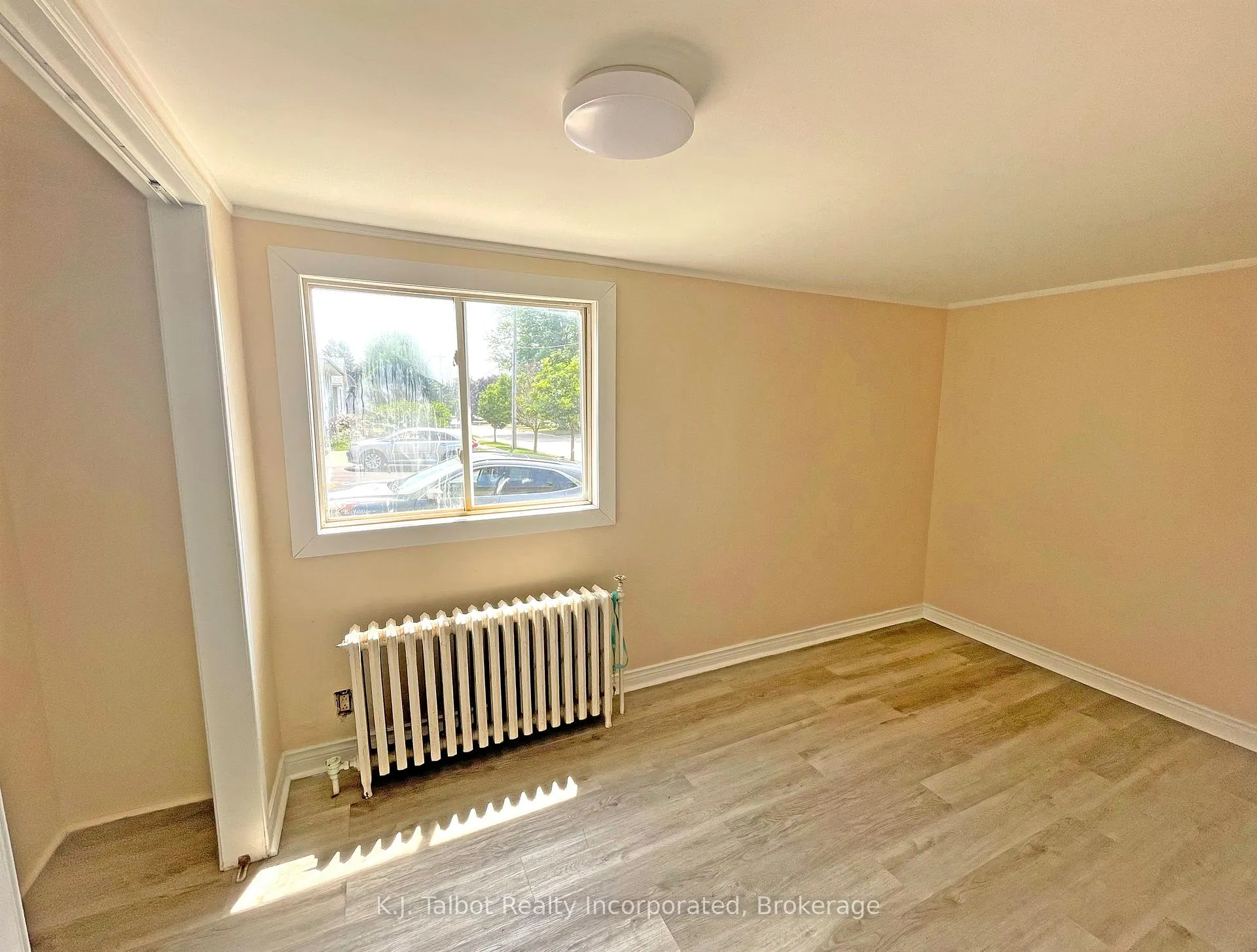 Photo 7 of 311 Gibbons Street S, Goderich, Goderich (Town) — HOMEH