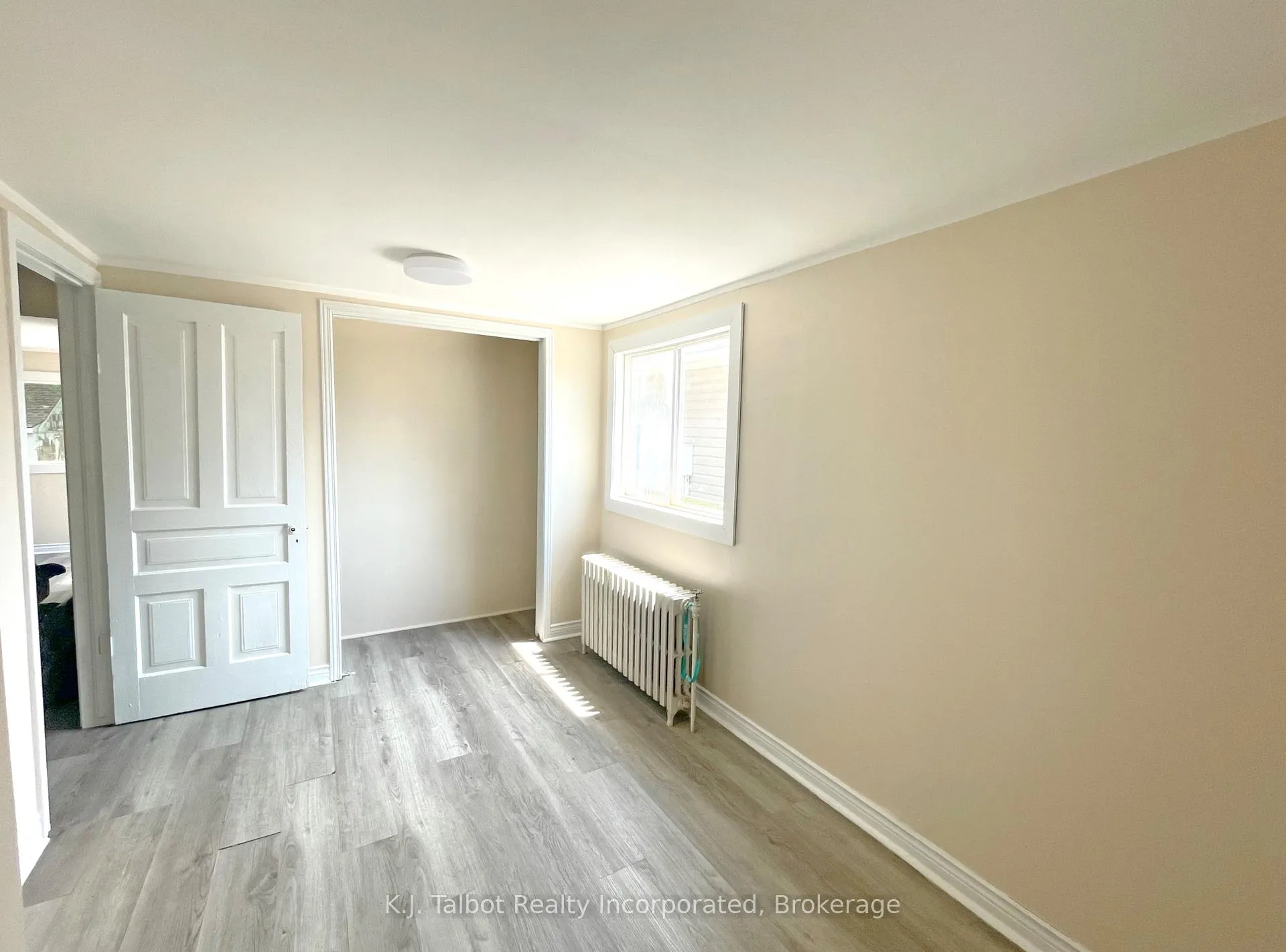 Photo 8 of 311 Gibbons Street S, Goderich, Goderich (Town) — HOMEH