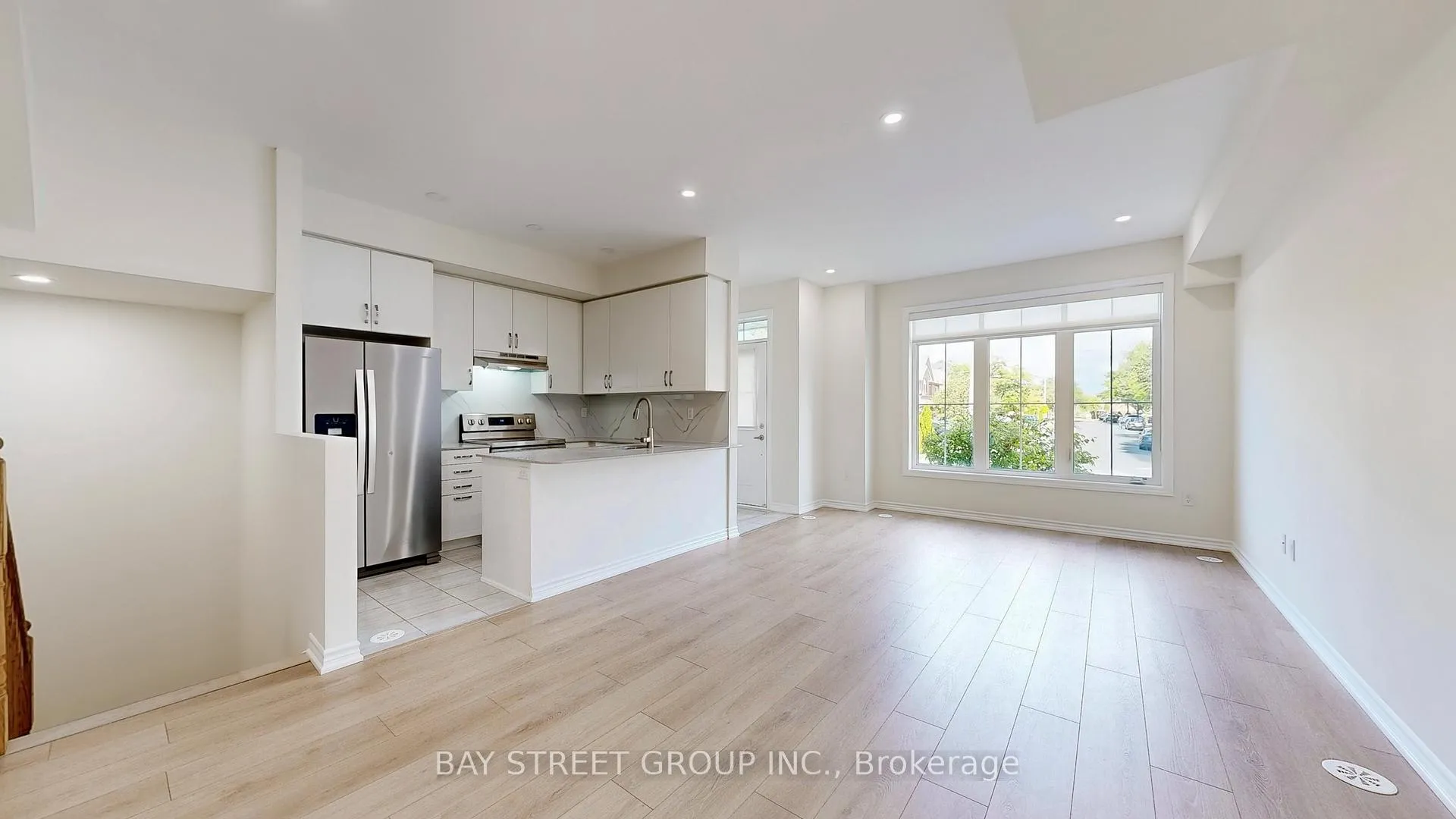 Photo 10 of Unit 22, 181 Parktree Drive, Vaughan, Maple — HOMEH