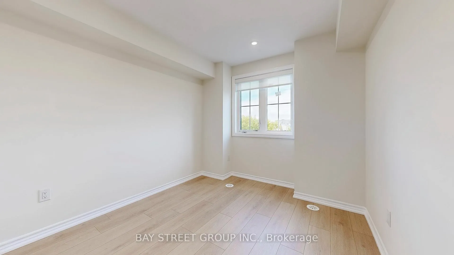 Photo 15 of Unit 22, 181 Parktree Drive, Vaughan, Maple — HOMEH