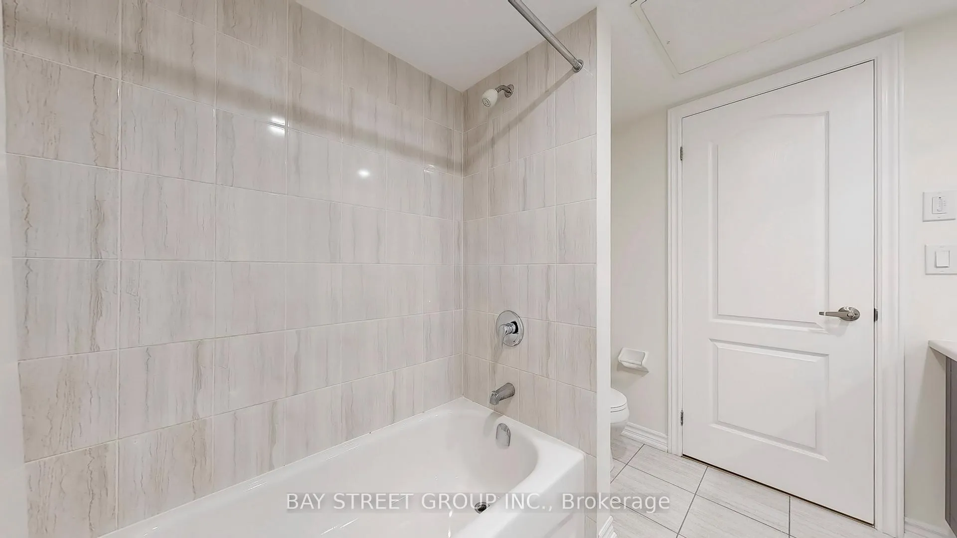 Photo 18 of Unit 22, 181 Parktree Drive, Vaughan, Maple — HOMEH