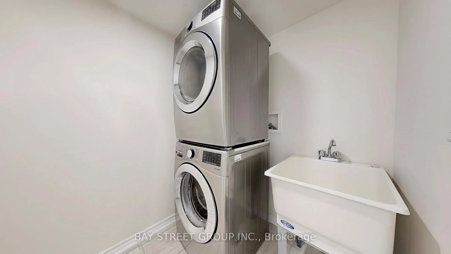 Photo 20 of Unit 22, 181 Parktree Drive, Vaughan, Maple — HOMEH