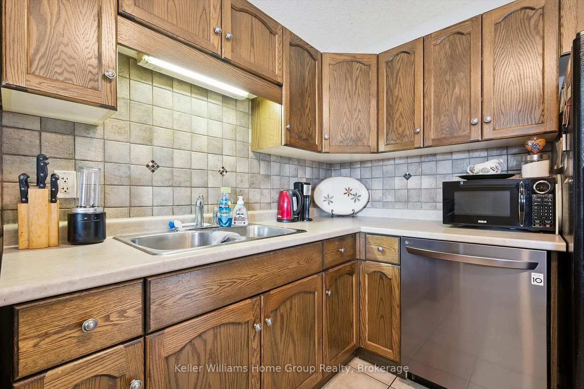 Photo 14 of 276 Severn Drive, Guelph, Grange Road — HOMEH