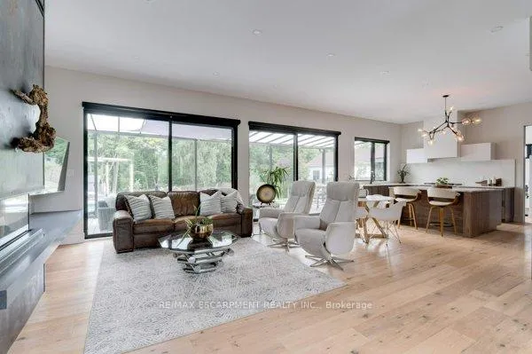 Photo 6 of 46 Zellens Road, Hamilton, Dundas — HOMEH
