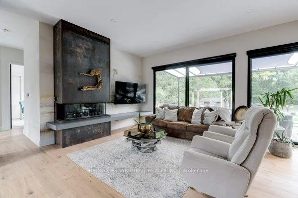Photo 7 of 46 Zellens Road, Hamilton, Dundas — HOMEH