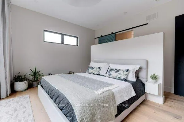 Photo 17 of 46 Zellens Road, Hamilton, Dundas — HOMEH