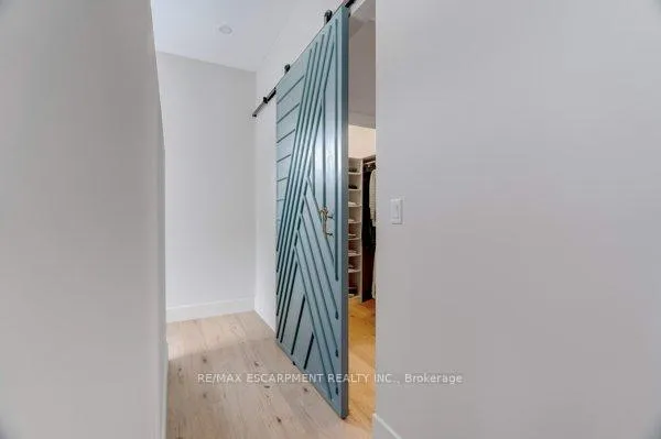 Photo 20 of 46 Zellens Road, Hamilton, Dundas — HOMEH