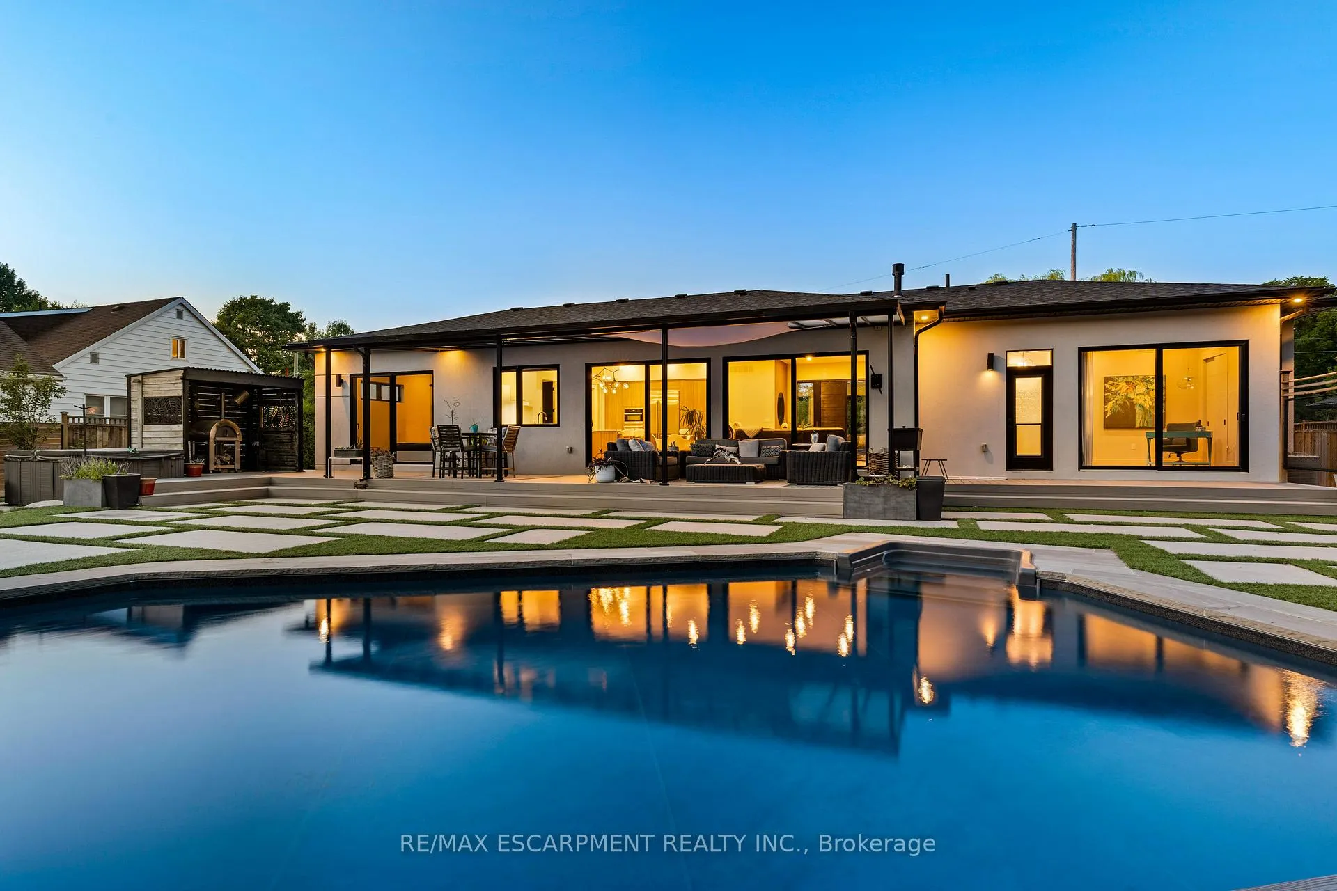 Photo 39 of 46 Zellens Road, Hamilton, Dundas — HOMEH