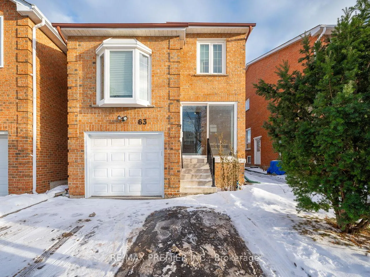 Photo 2 of 63 New Seabury Drive, Vaughan, Glen Shields — HOMEH