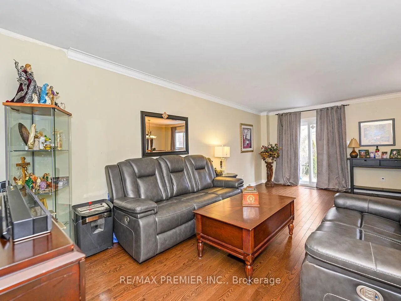 Photo 9 of 63 New Seabury Drive, Vaughan, Glen Shields — HOMEH