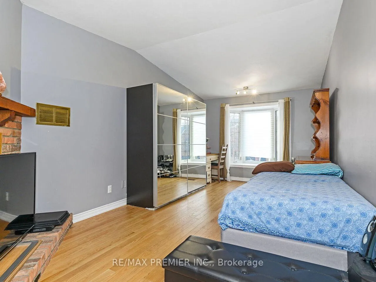 Photo 17 of 63 New Seabury Drive, Vaughan, Glen Shields — HOMEH