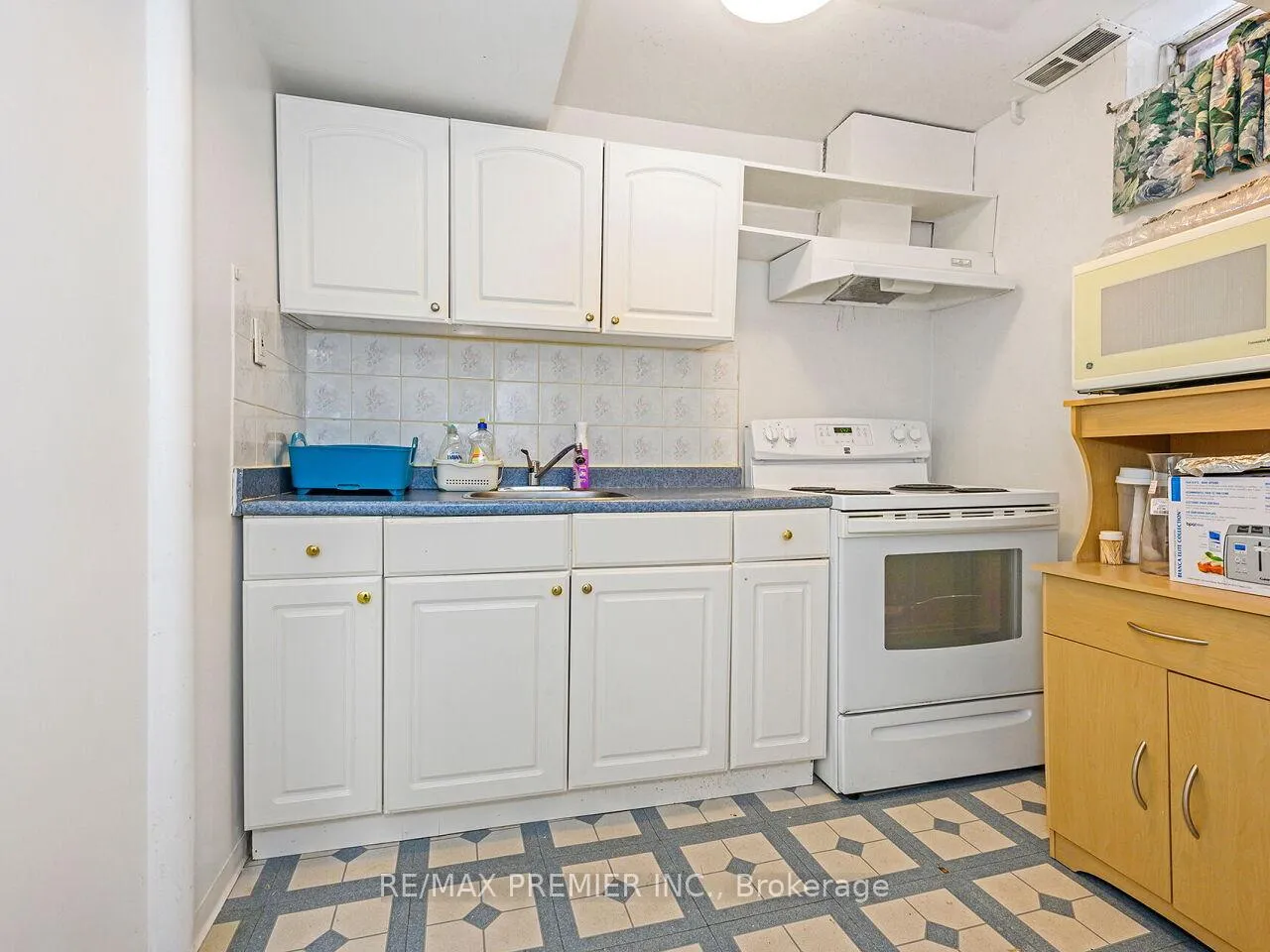 Photo 26 of 63 New Seabury Drive, Vaughan, Glen Shields — HOMEH