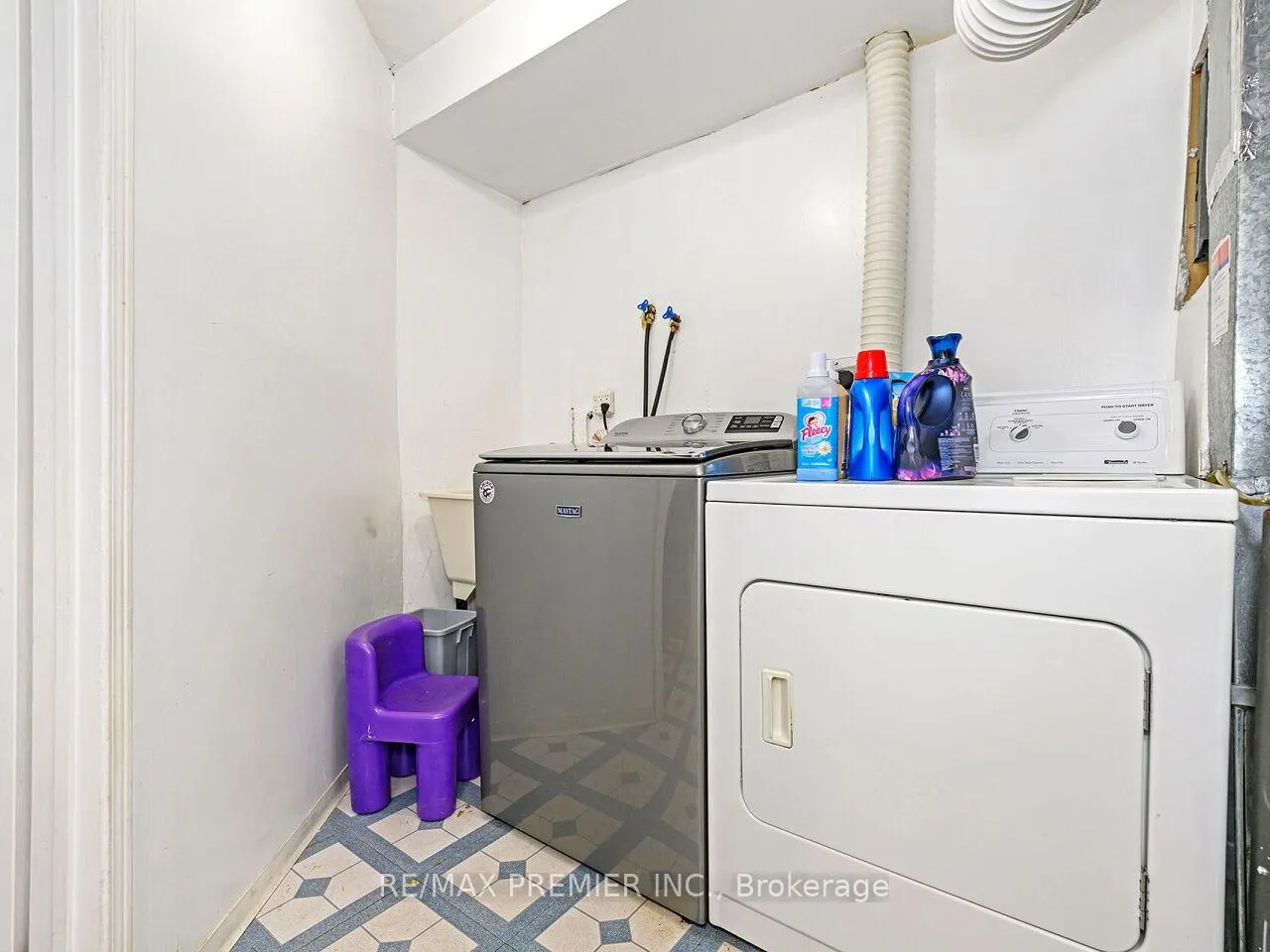 Photo 29 of 63 New Seabury Drive, Vaughan, Glen Shields — HOMEH