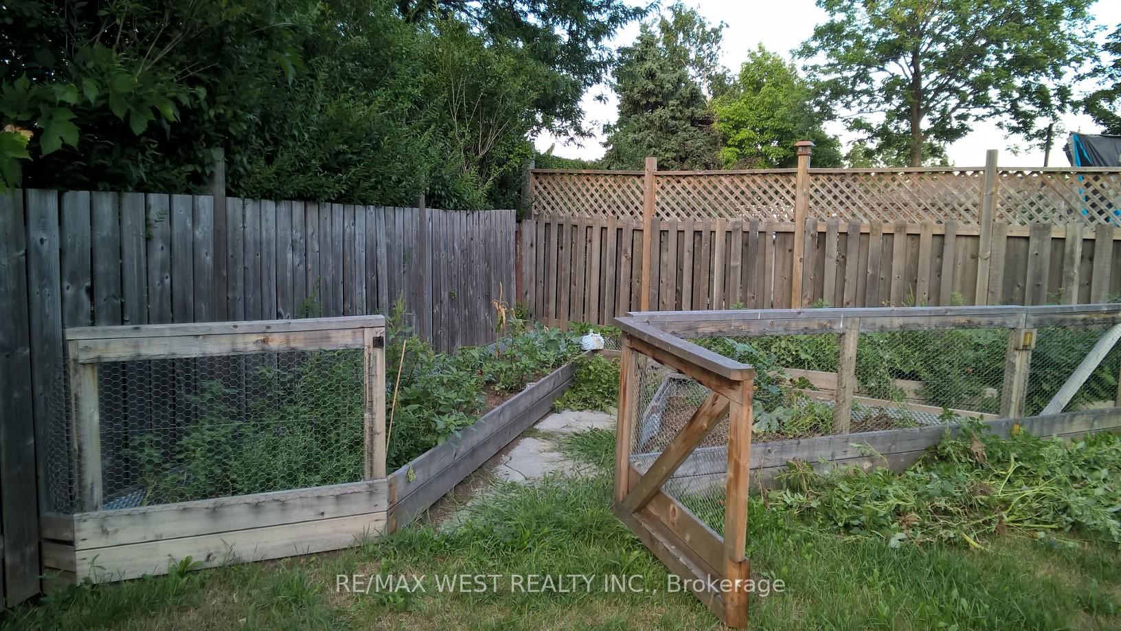 Photo 6 of 6 Forest Road, Grimsby, Grimsby Beach — HOMEH