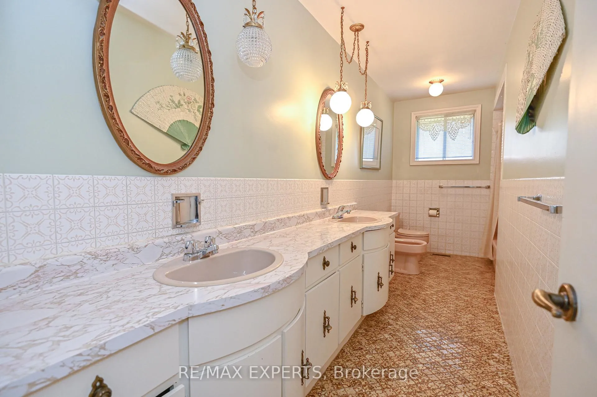 Photo 12 of 2355 Major Mackenzie Drive, Vaughan, Maple — HOMEH