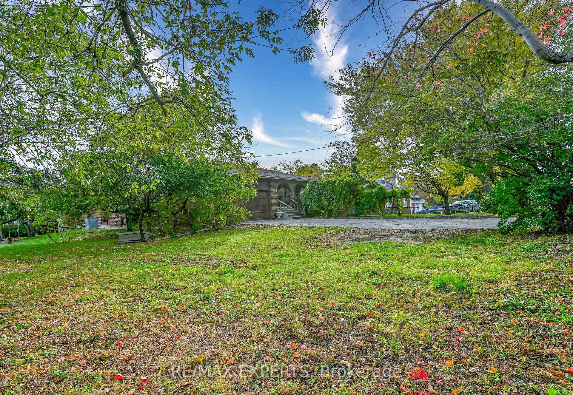 Photo 25 of 2355 Major Mackenzie Drive, Vaughan, Maple — HOMEH