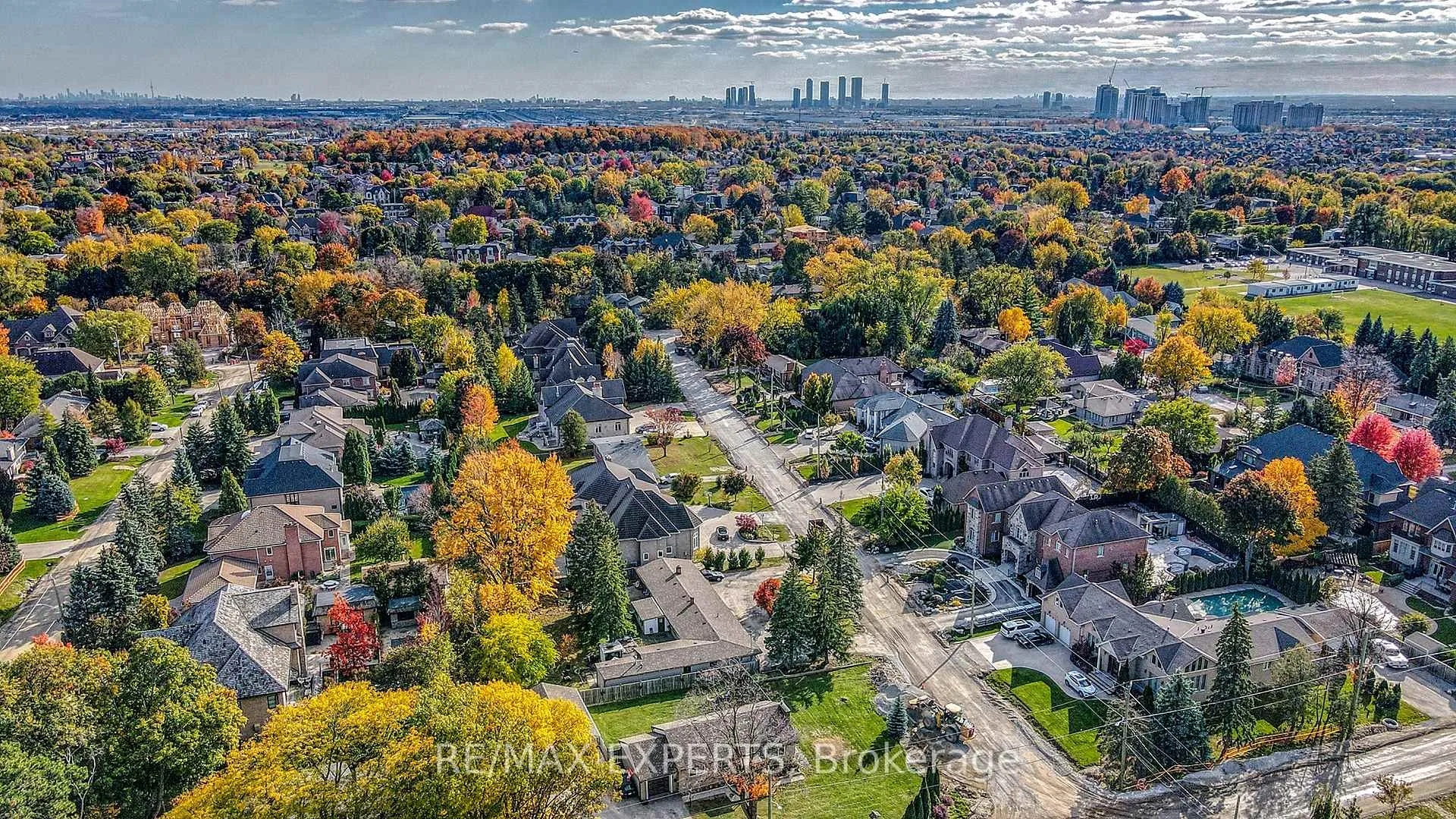 Photo 27 of 2355 Major Mackenzie Drive, Vaughan, Maple — HOMEH