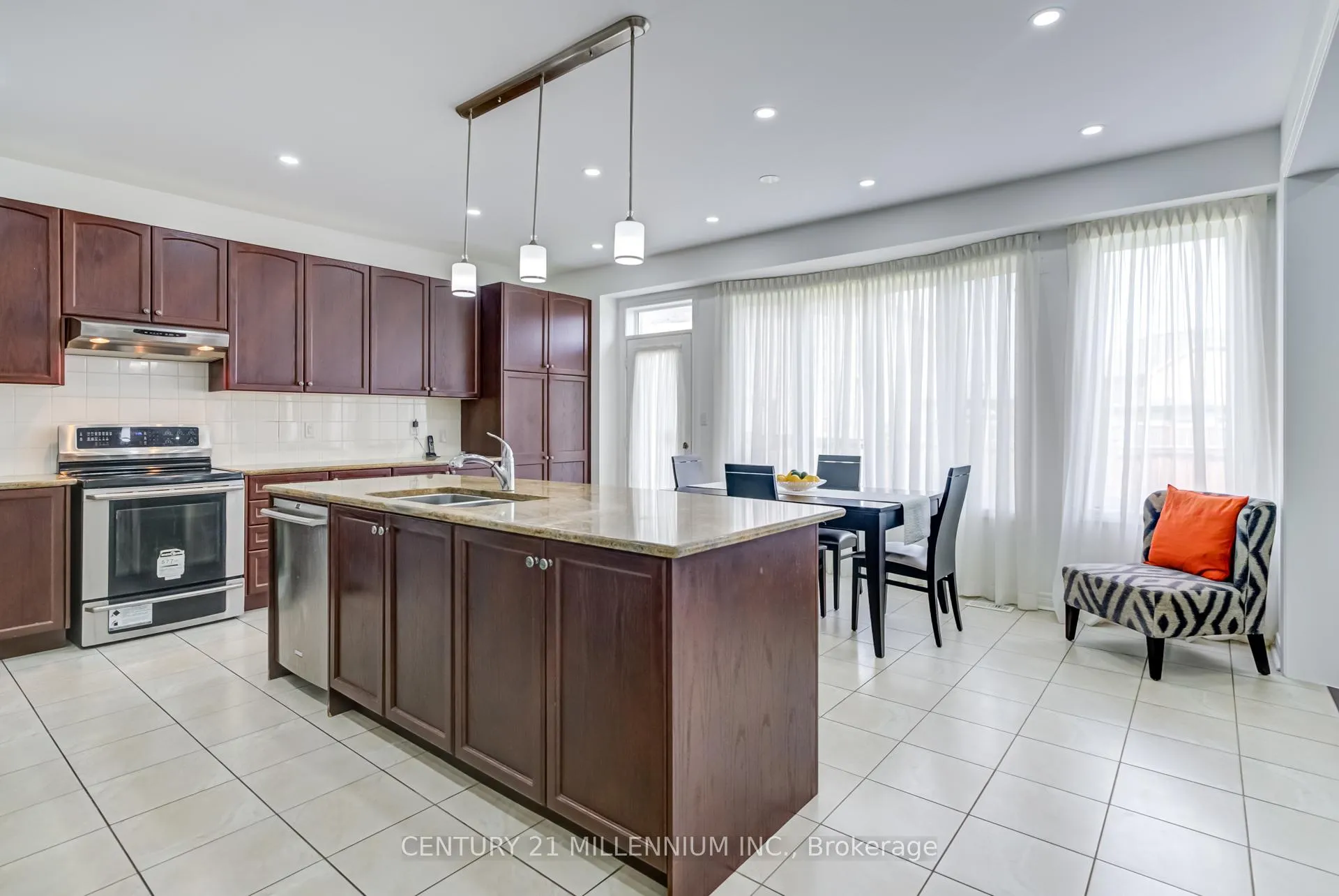 Photo 14 of 193 Learmont Avenue, Caledon, Rural Caledon — HOMEH