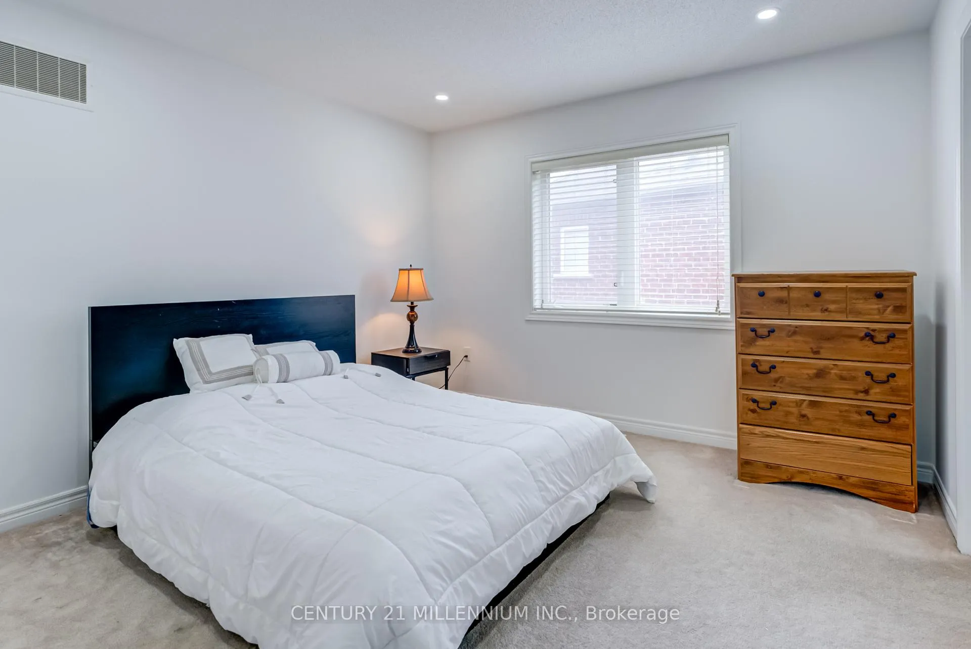 Photo 32 of 193 Learmont Avenue, Caledon, Rural Caledon — HOMEH