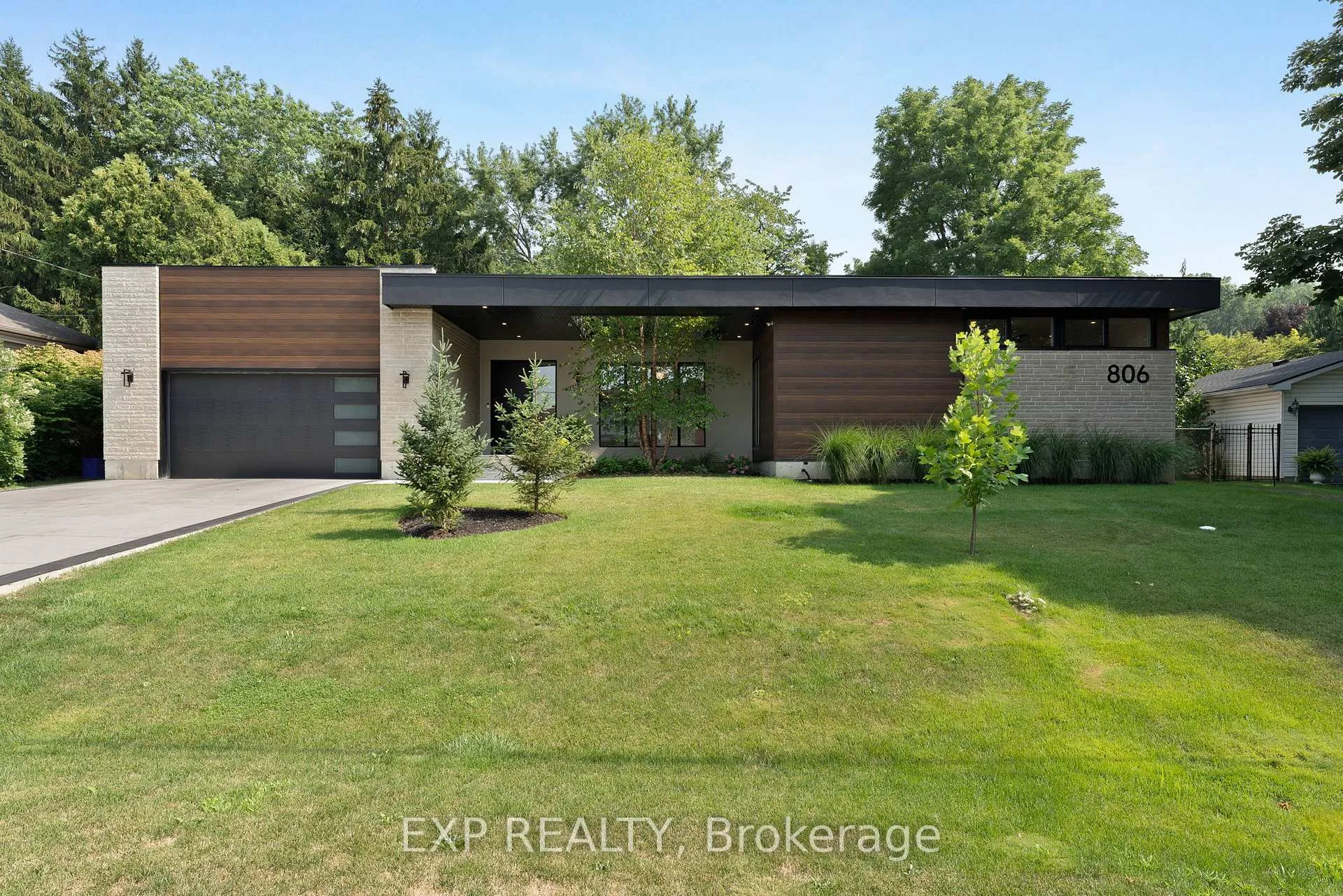 Photo 1 of 806 Alexander Road, Hamilton, Ancaster — HOMEH