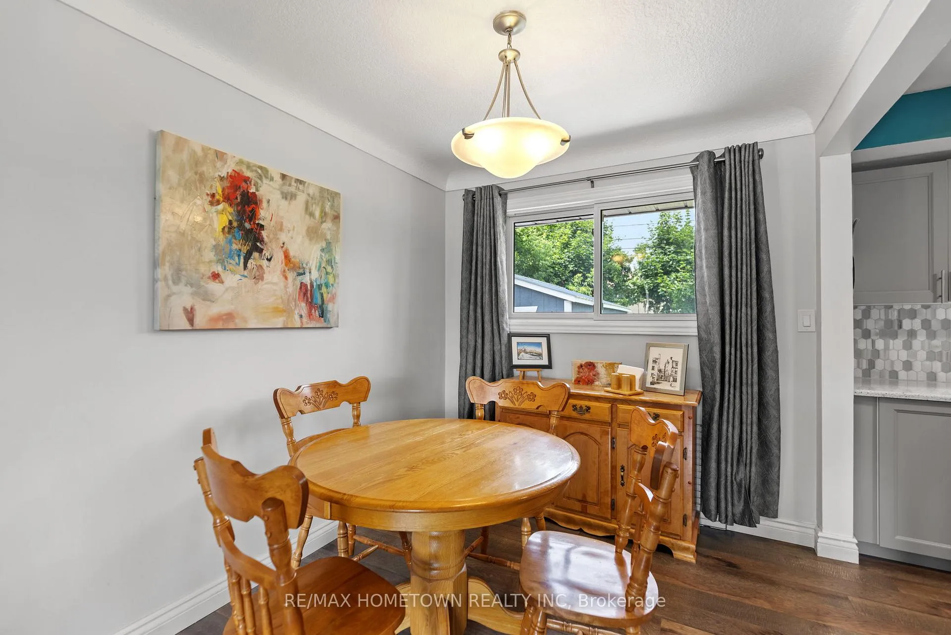 Photo 10 of 126 Manor Drive, Brockville — HOMEH