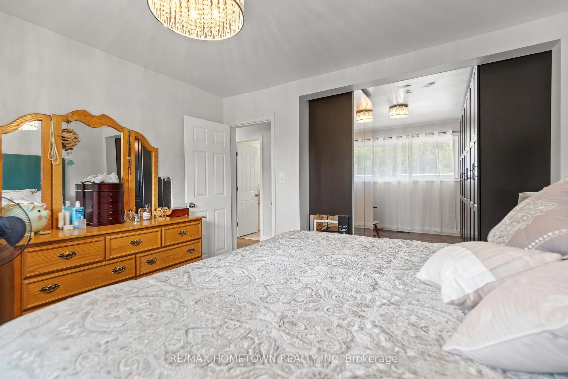 Photo 17 of 126 Manor Drive, Brockville — HOMEH