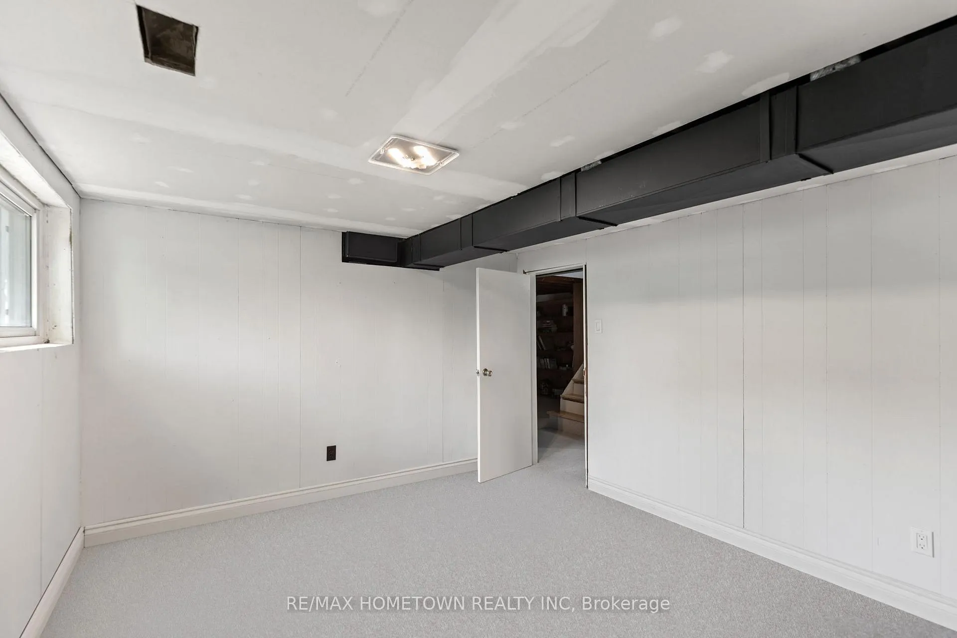 Photo 27 of 126 Manor Drive, Brockville — HOMEH