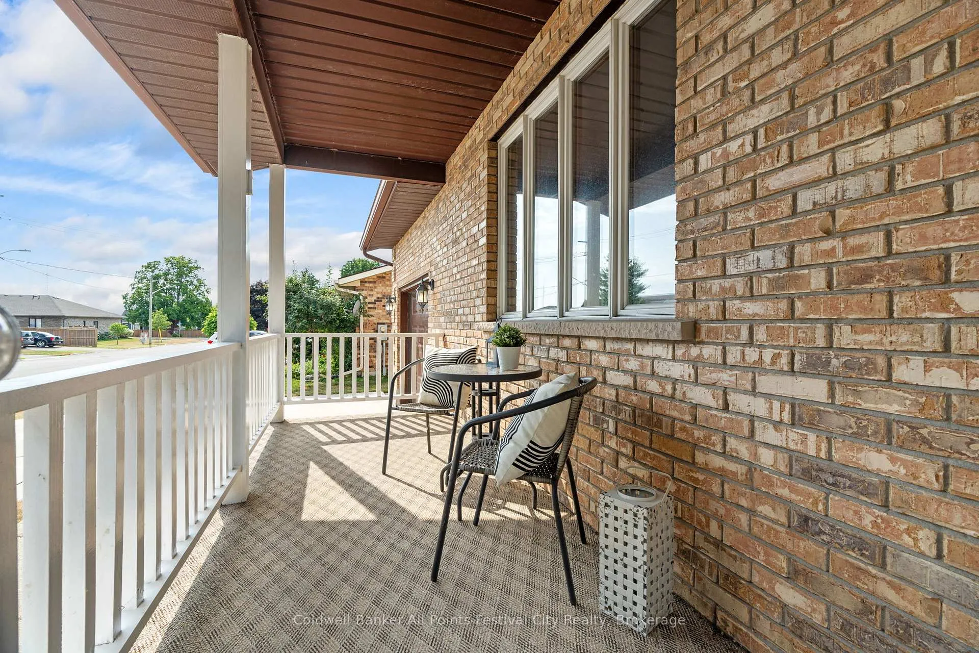Photo 4 of 215 Bennett Street E, Goderich, Goderich (Town) — HOMEH