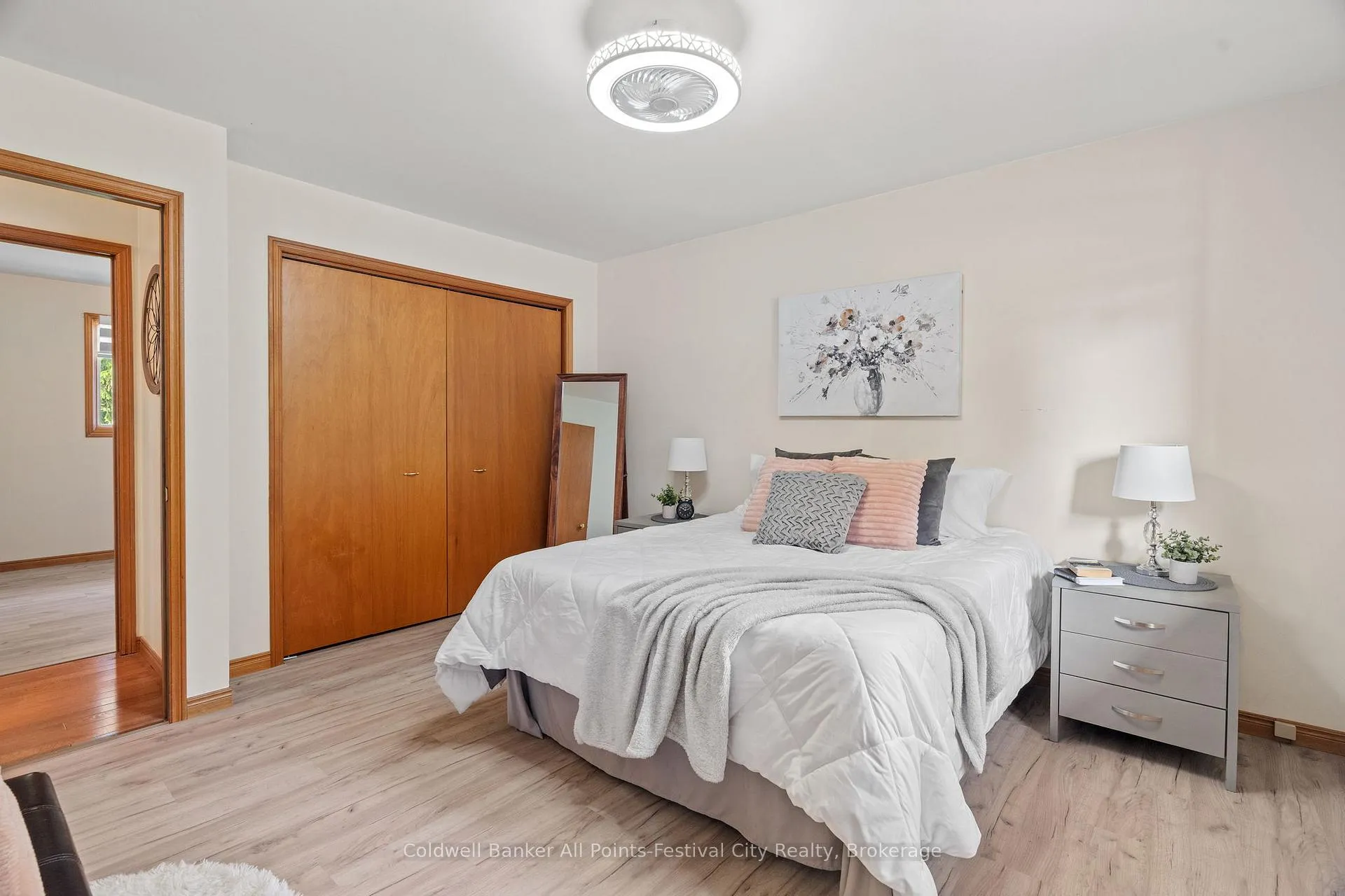 Photo 23 of 215 Bennett Street E, Goderich, Goderich (Town) — HOMEH