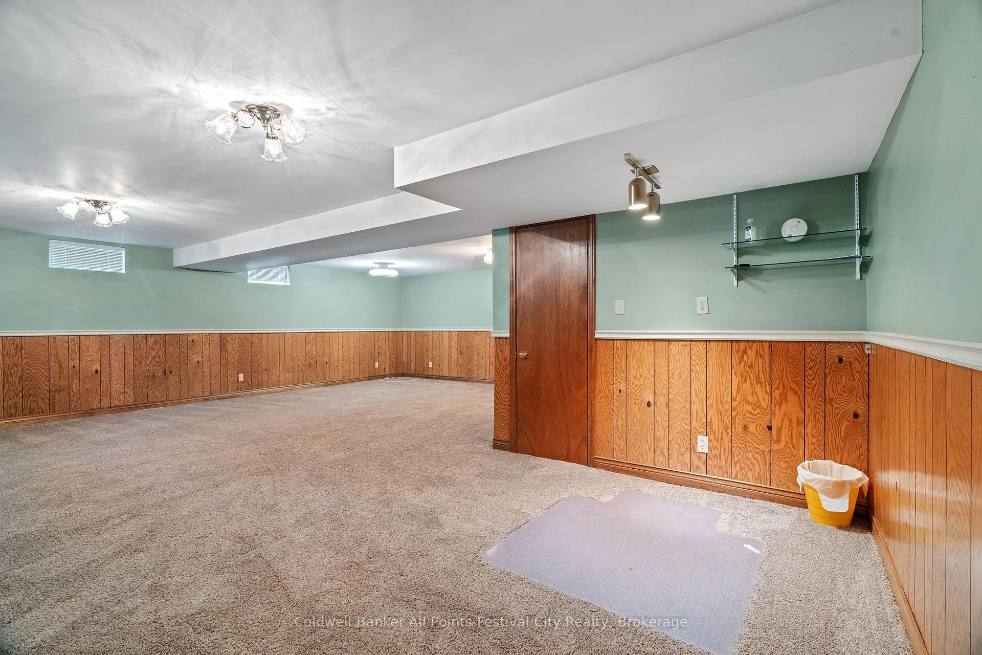 Photo 29 of 215 Bennett Street E, Goderich, Goderich (Town) — HOMEH