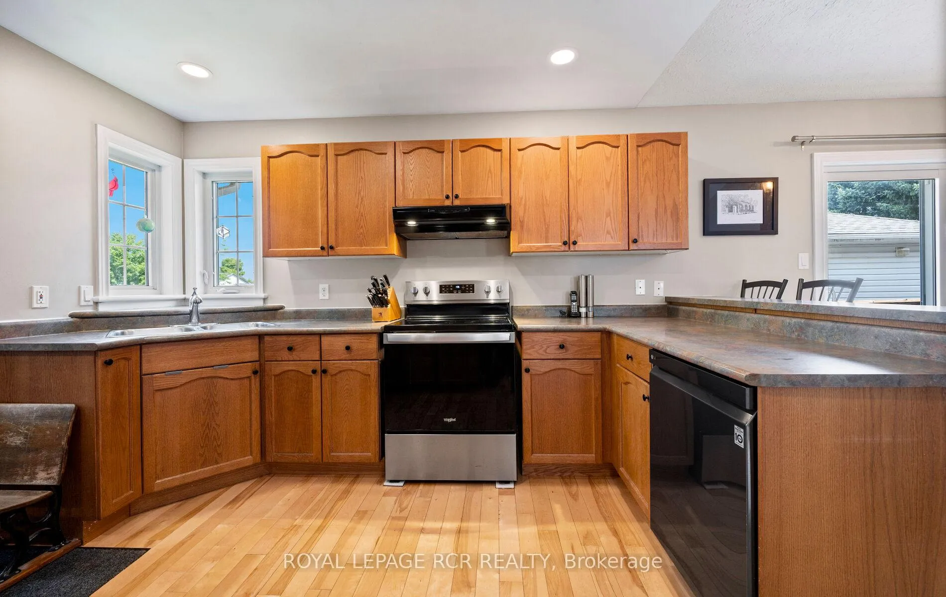 Photo 6 of 633 Canfield Place, Shelburne — HOMEH