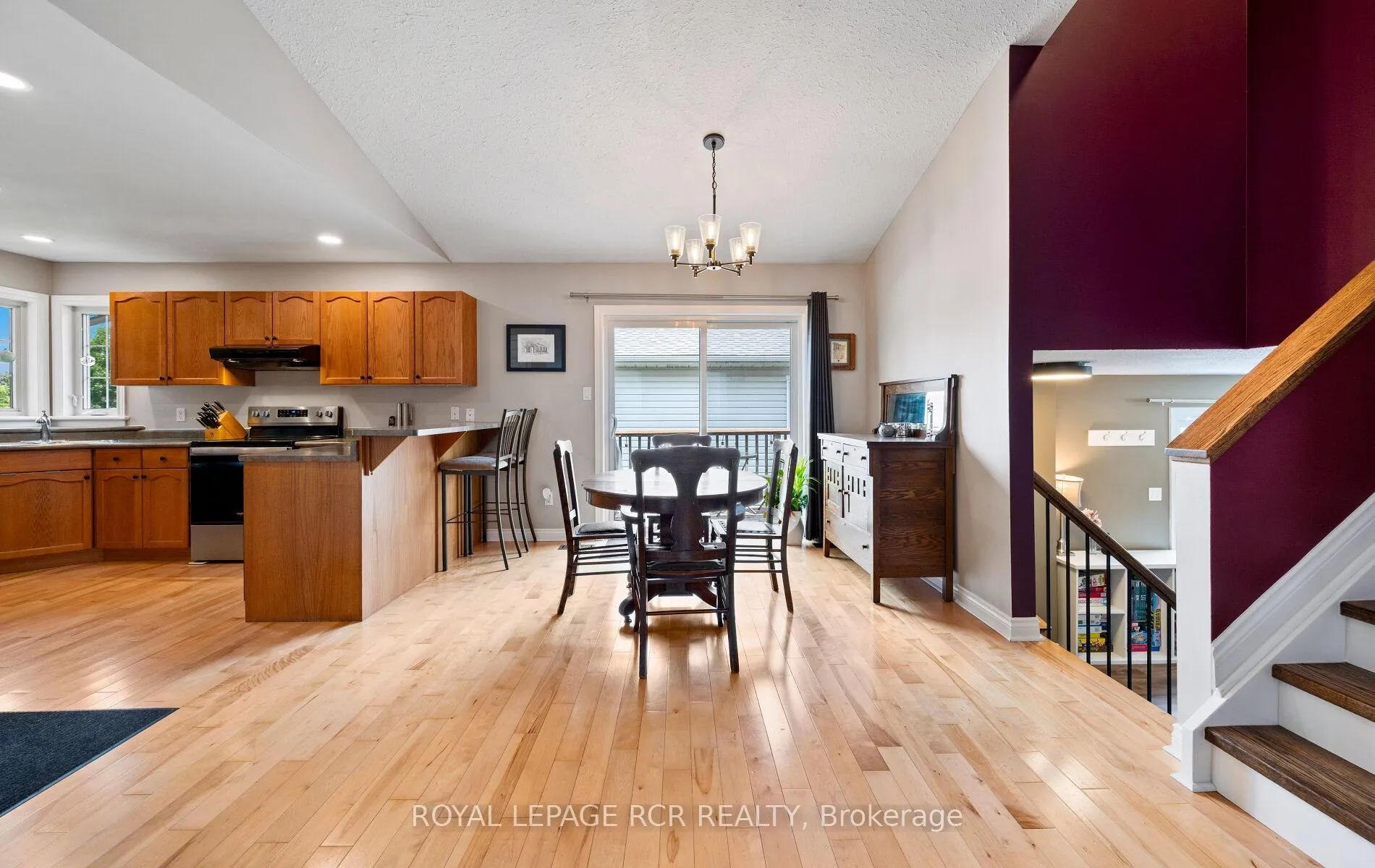 Photo 10 of 633 Canfield Place, Shelburne — HOMEH