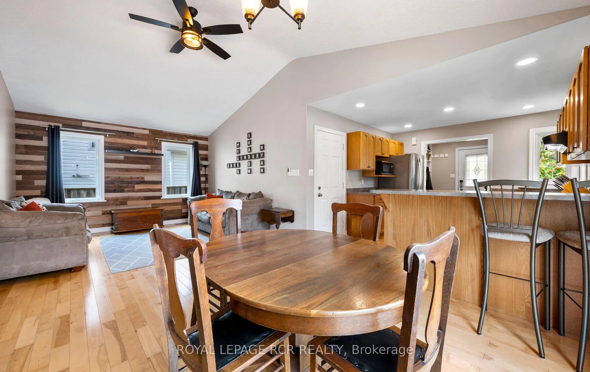 Photo 12 of 633 Canfield Place, Shelburne — HOMEH