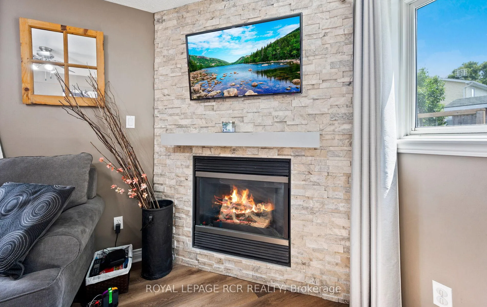 Photo 24 of 633 Canfield Place, Shelburne — HOMEH