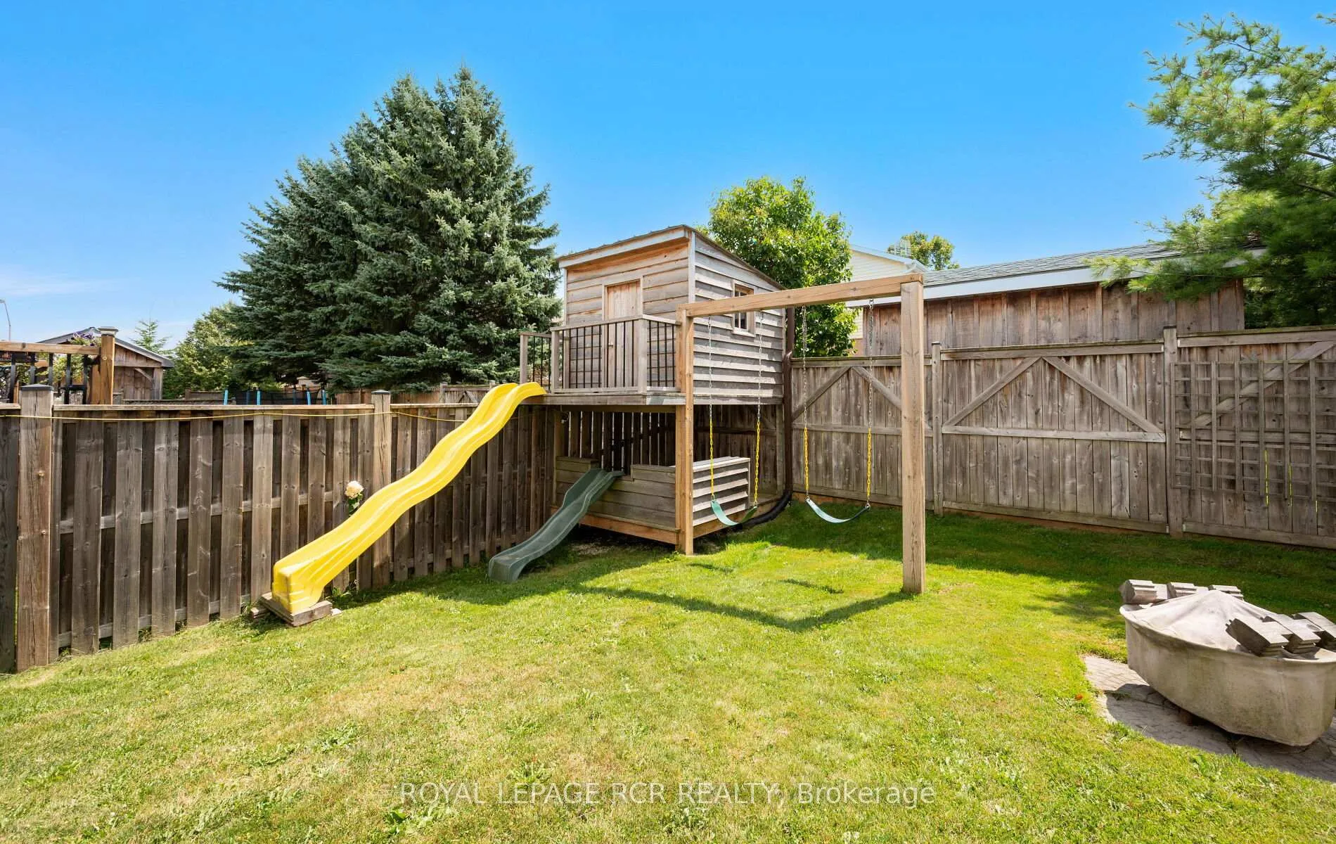 Photo 32 of 633 Canfield Place, Shelburne — HOMEH