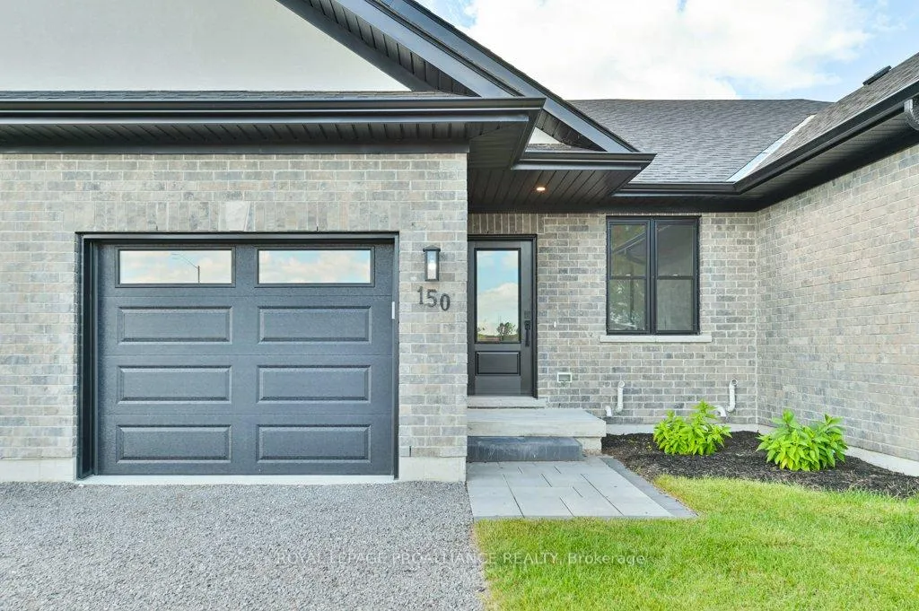Photo 5 of 150 John Street, Stirling-Rawdon, Stirling Ward — HOMEH