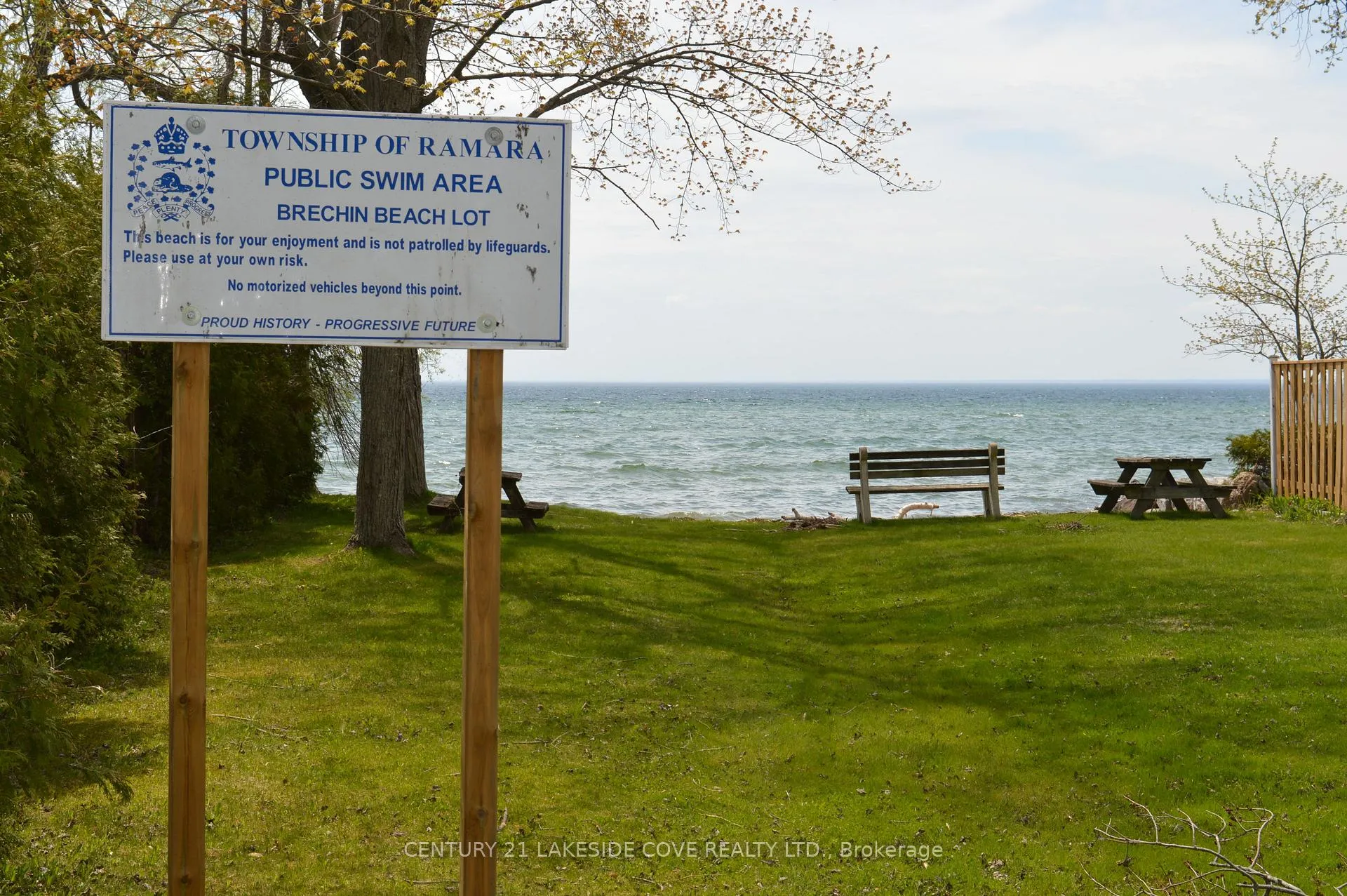 Photo 12 of 2689 Lakeshore Drive, Ramara, Brechin — HOMEH