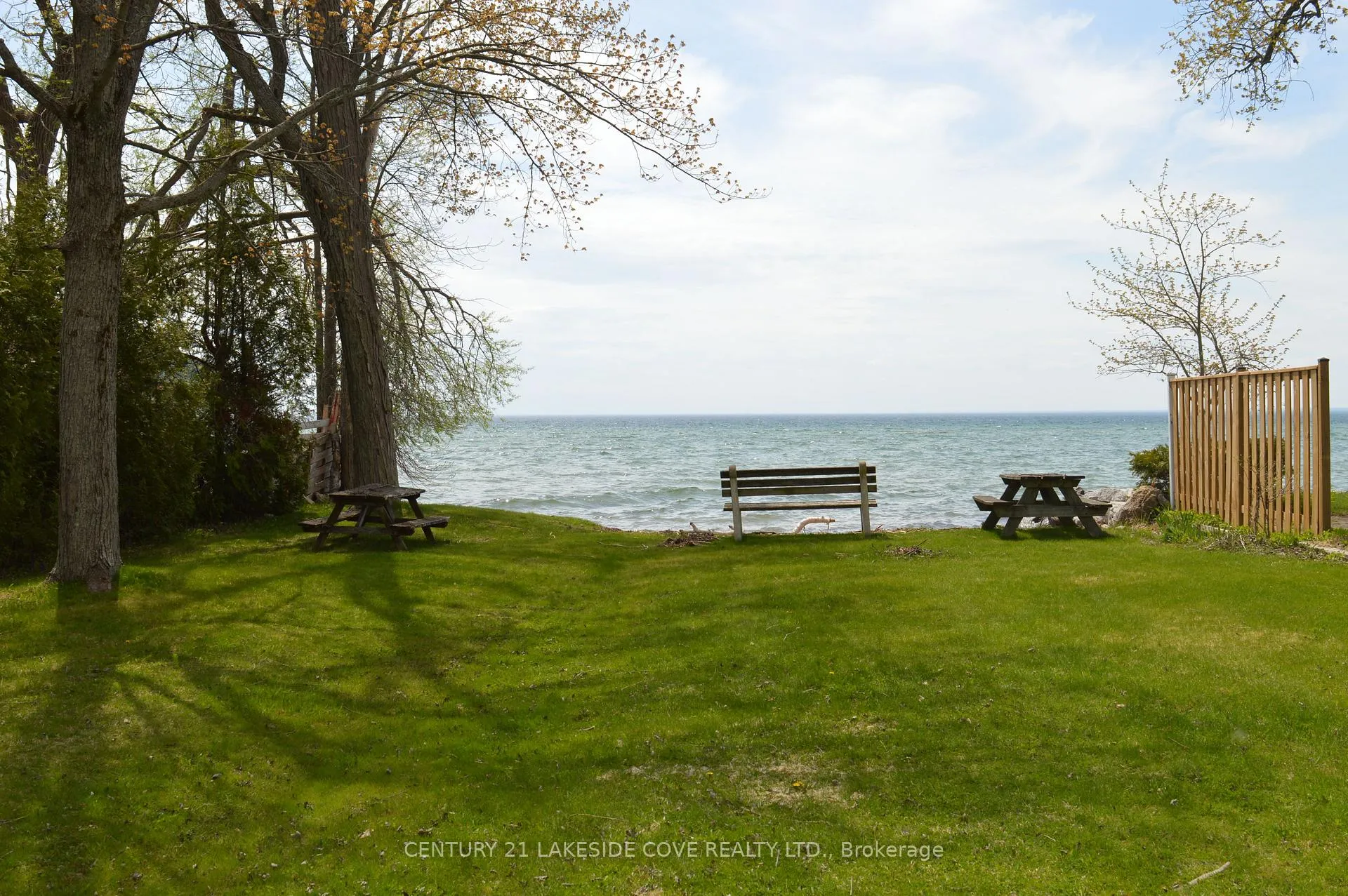 Photo 13 of 2689 Lakeshore Drive, Ramara, Brechin — HOMEH