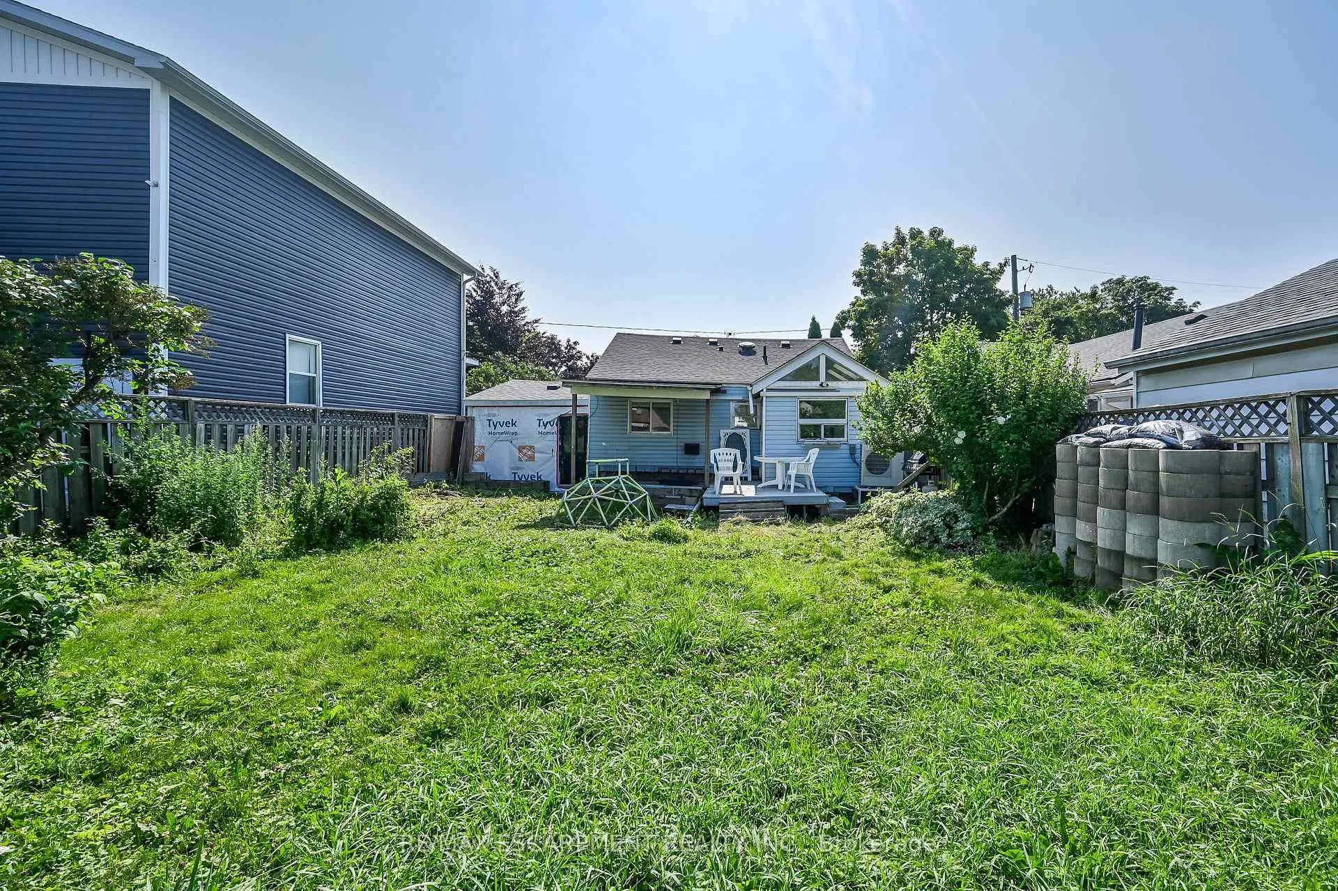 Photo 27 of 155 Selkirk Avenue, Hamilton, Normanhurst — HOMEH
