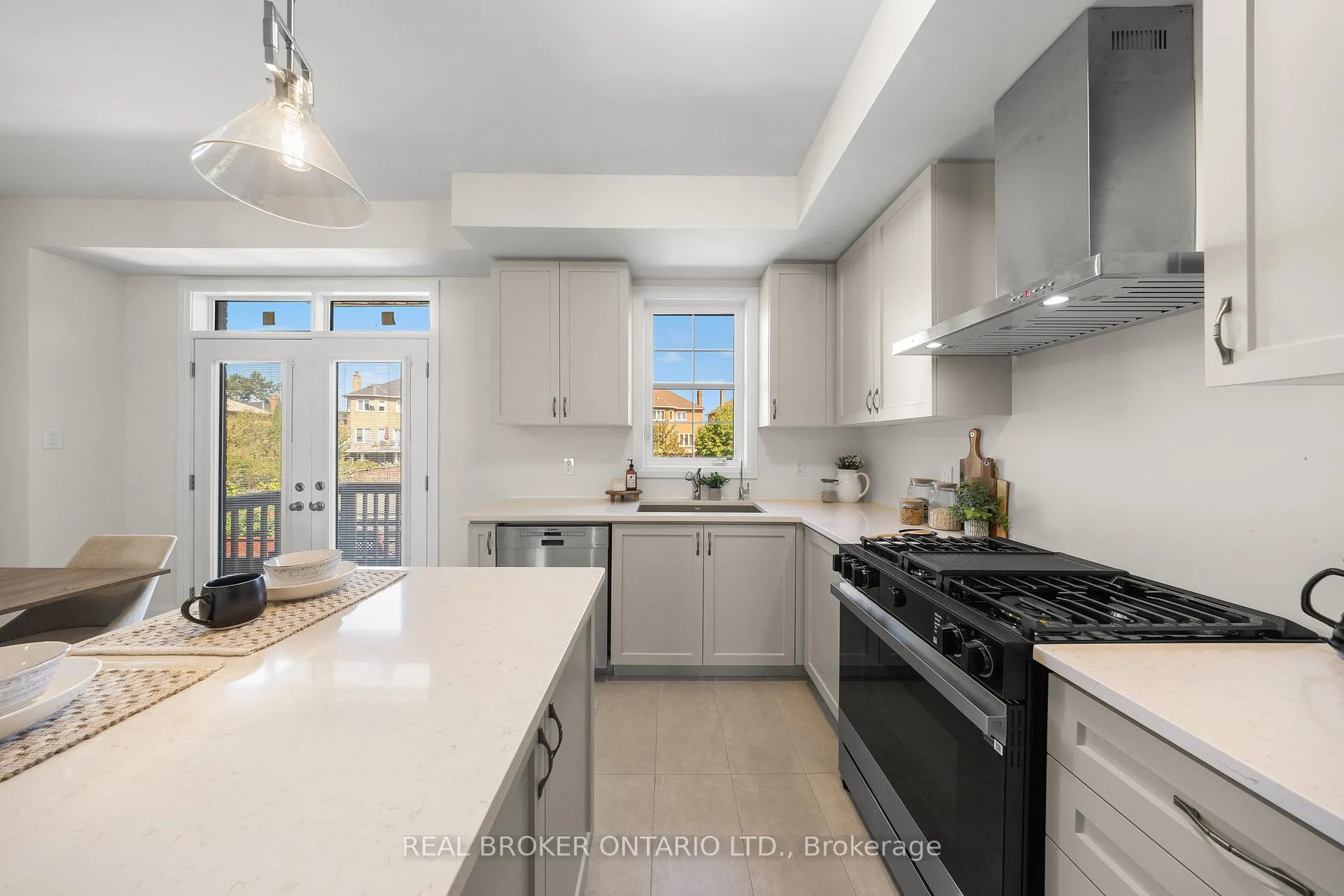 Photo 19 of 17 Kennisis Way, Vaughan, Maple — HOMEH