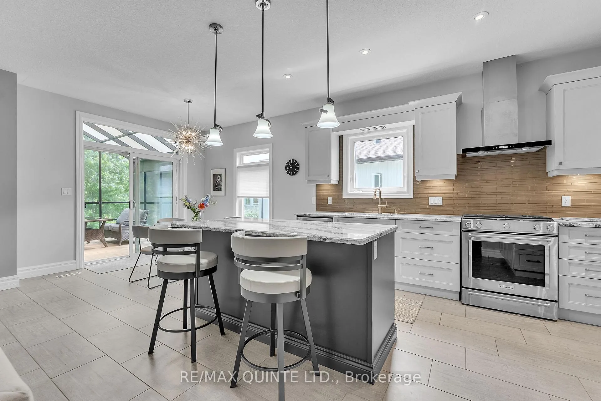 Photo 14 of 43 Conger Drive, Prince Edward County, Wellington — HOMEH