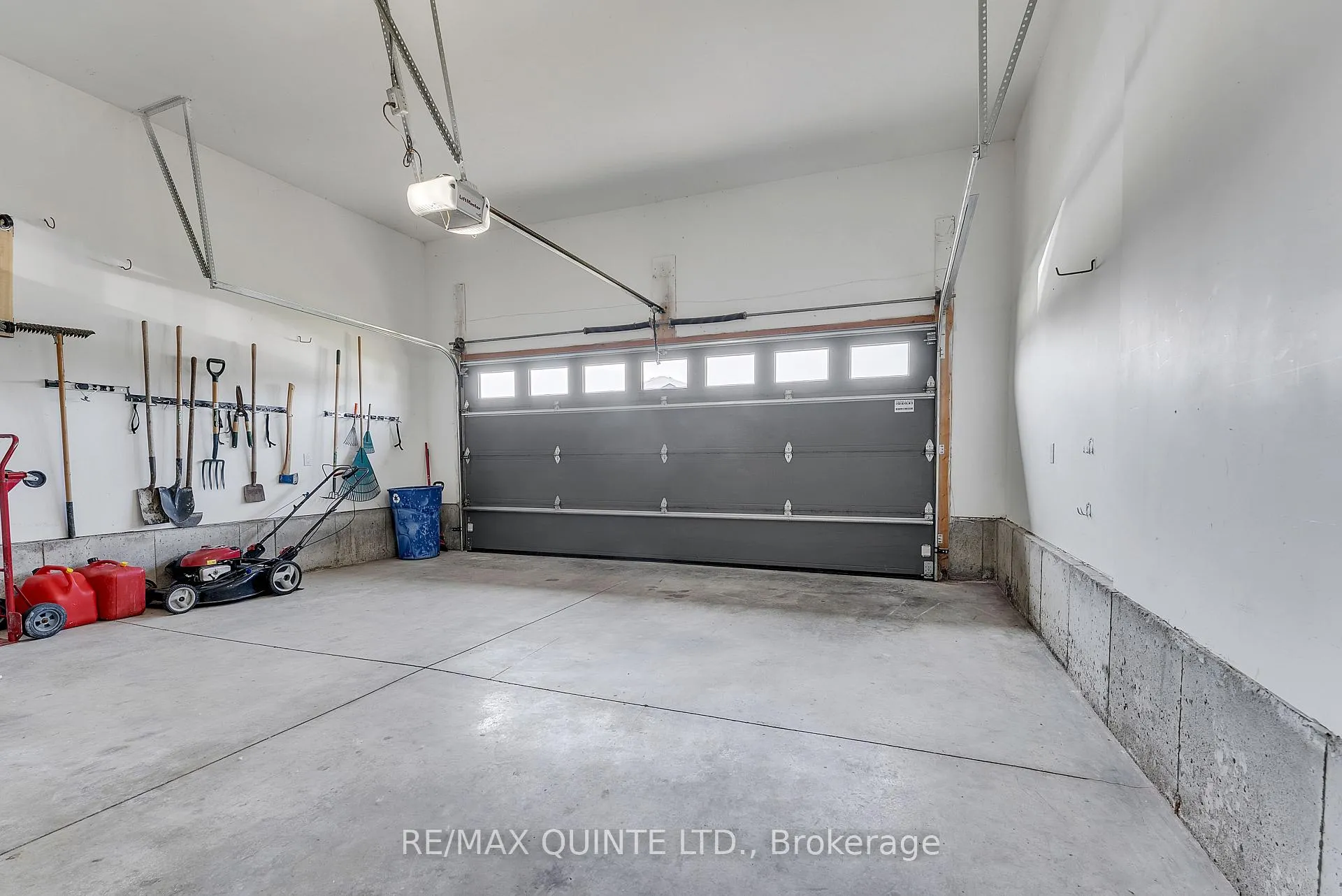Photo 41 of 43 Conger Drive, Prince Edward County, Wellington — HOMEH