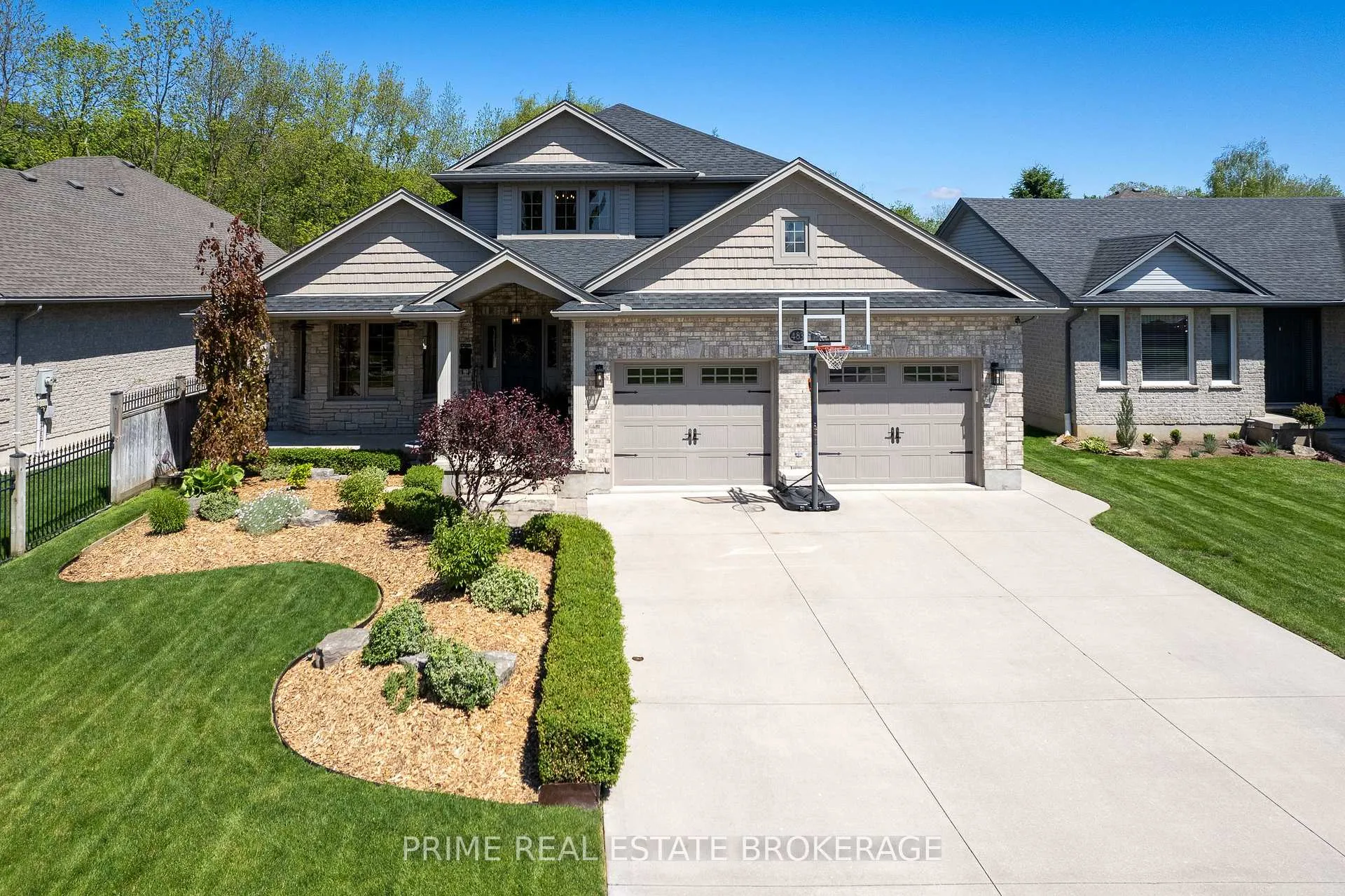 Photo 3 of 483 Petersen Avenue, Strathroy-Caradoc, NE — HOMEH