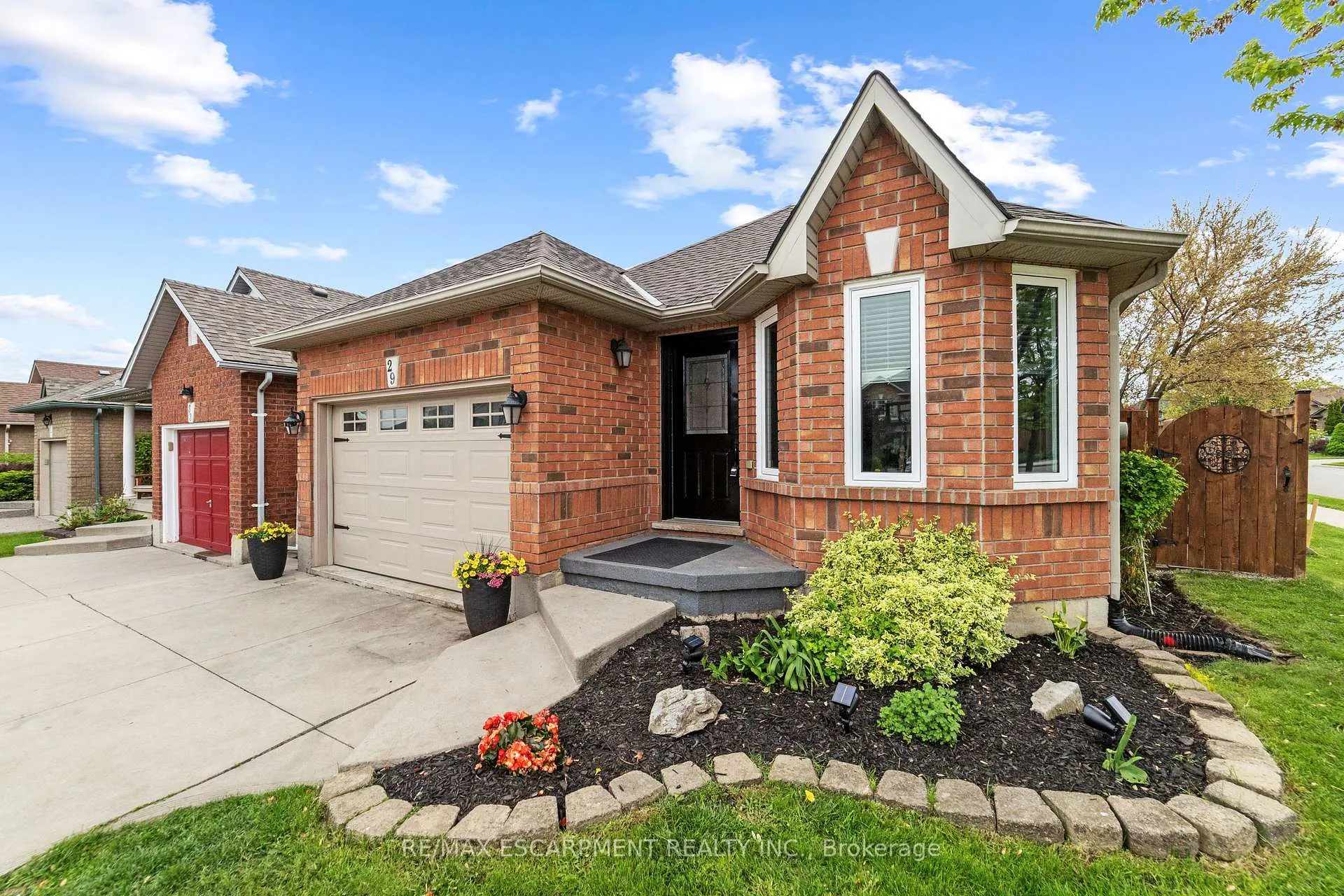 Photo 3 of 29 Briarose Place, Hamilton, Mountview — HOMEH