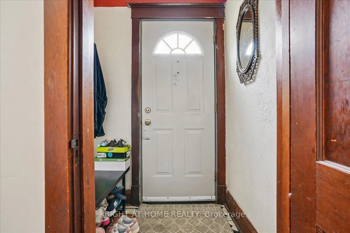 Photo 11 of 223 Broadway Avenue, Hamilton, Ainslie Wood — HOMEH