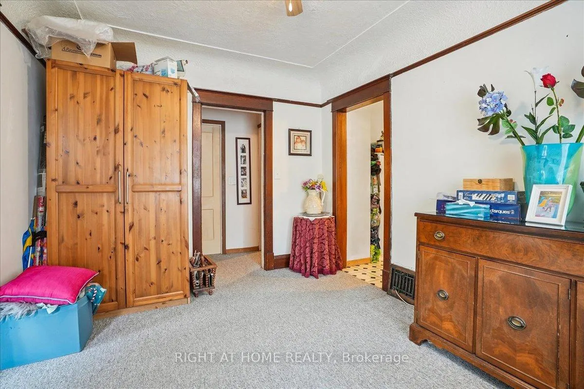 Photo 16 of 223 Broadway Avenue, Hamilton, Ainslie Wood — HOMEH