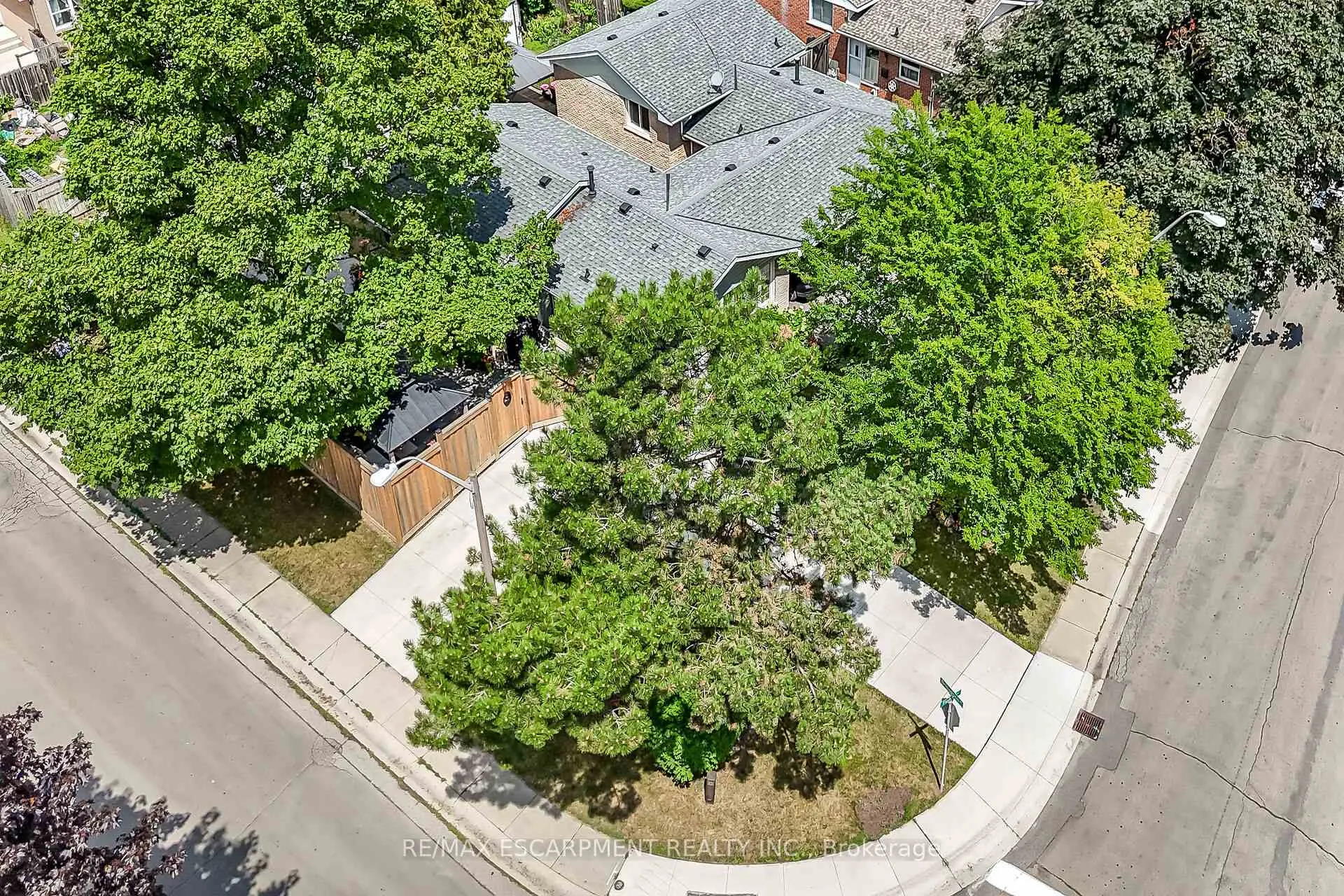 Photo 7 of 146 Fiona Crescent, Hamilton, Kernighan — HOMEH