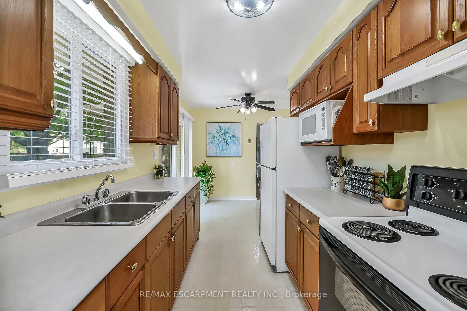 Photo 18 of 146 Fiona Crescent, Hamilton, Kernighan — HOMEH